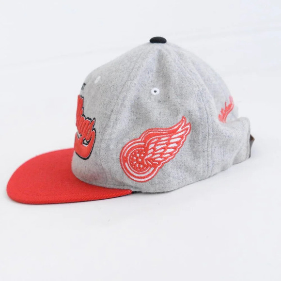 Mitchell & Ness Grey and Red Detroit Red Wings Wool Adjustable Leather Strap Hat - Picture 4 of 12